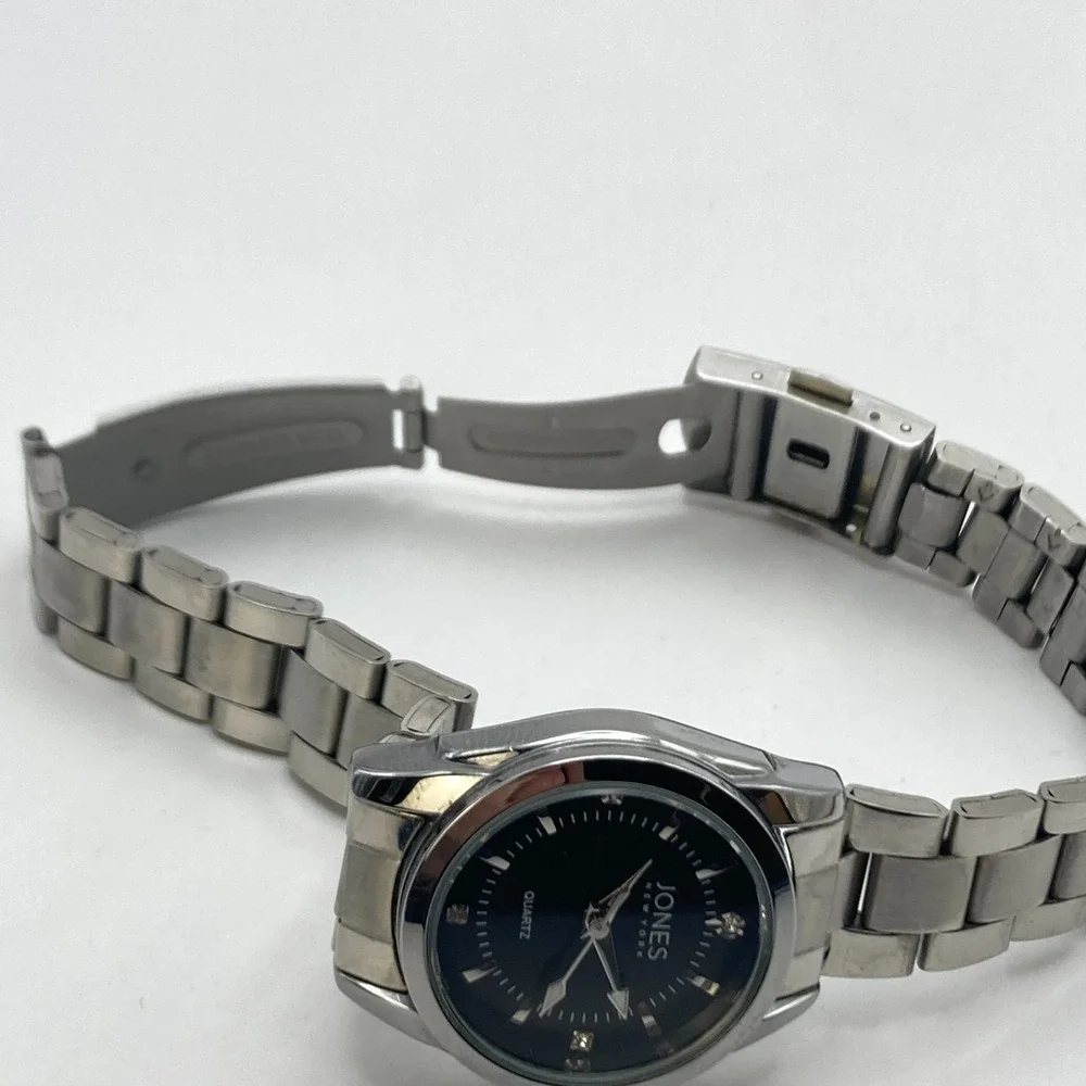 Jones New York Women's Watch 30mm Silver Tone Black Dial WR 30M New Battery 7.5